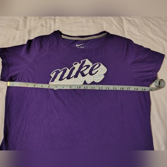 Nike Purple Women's Top - Picture 3 of 5